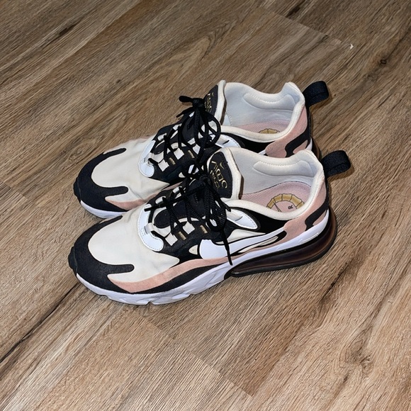 Wmns Nike Air Max 270 React Black White Bleached Coral - Picture 3 of 8